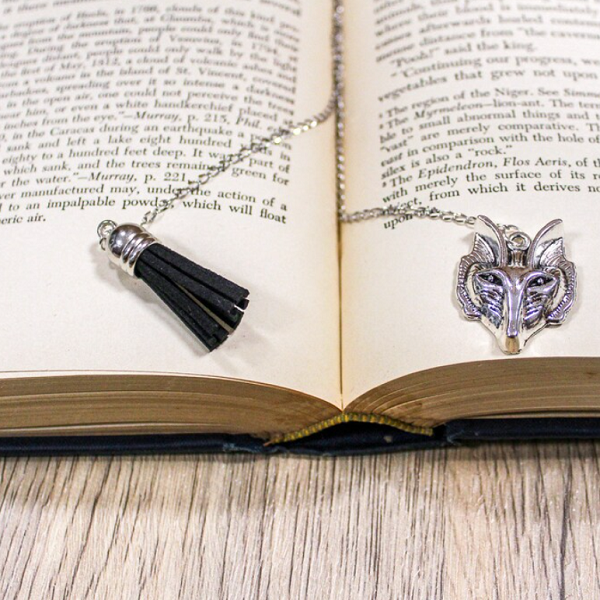 werewolf chain bookmark by booksishtrinketsco