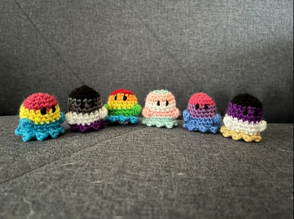 crocheted pride ghosts by minighostshop